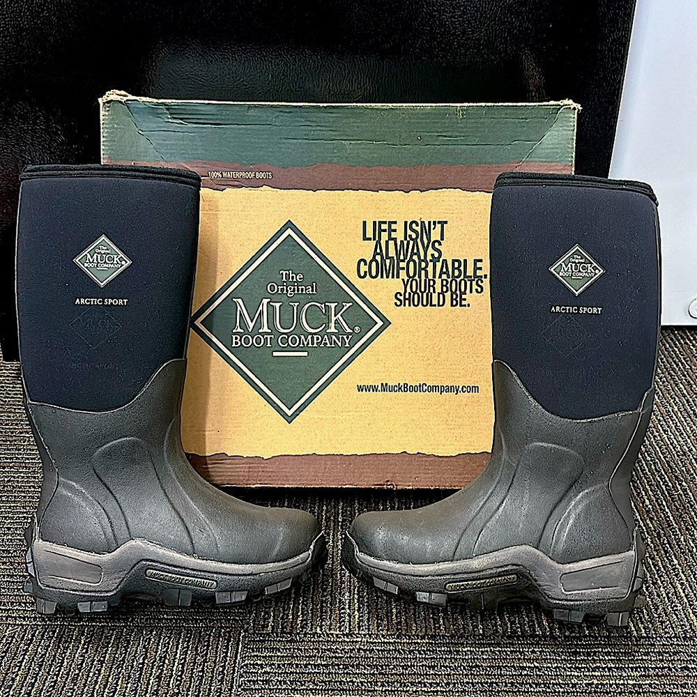 Muck Boot Company. Artic Sport, black, size 5 men, 6 women